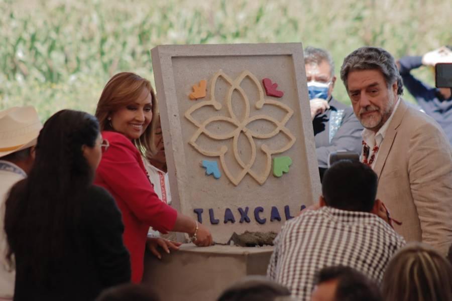 Colocan la primera piedra para la construcción de la Universidad Intercultural de Tlaxcala (UIT)