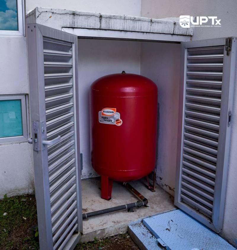 Atiende UPTLAX desabasto de agua en sanitarios de la ud5