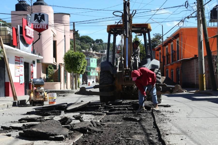 Cierran avenida Xicohténcatl de Acxotla del Río por cambio de drenaje 