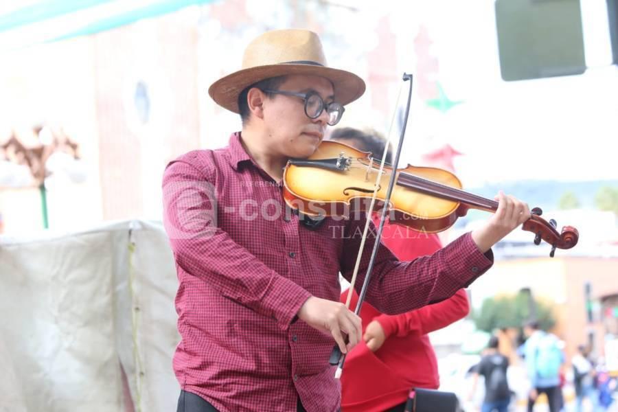 Violinista michoacano se presenta en el Centro de Tlaxcala
