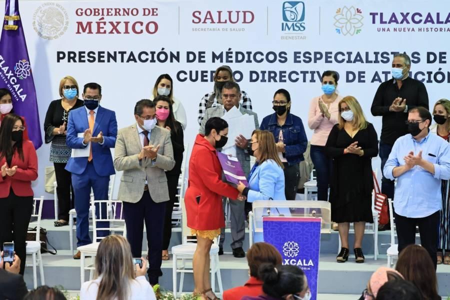 Presentó Lorena Cuéllar a médicos especialistas cubanos y nuevo cuerpo directivo del OPD IMSS-BIENESTAR-SESA