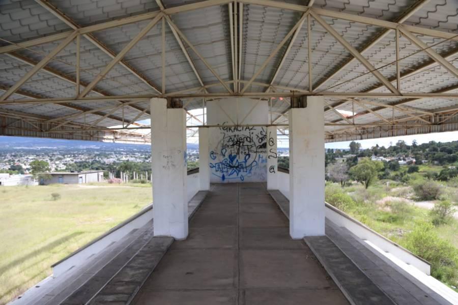 Abandonan campos deportivos en límites de Yauhquemehcan y Amaxac 