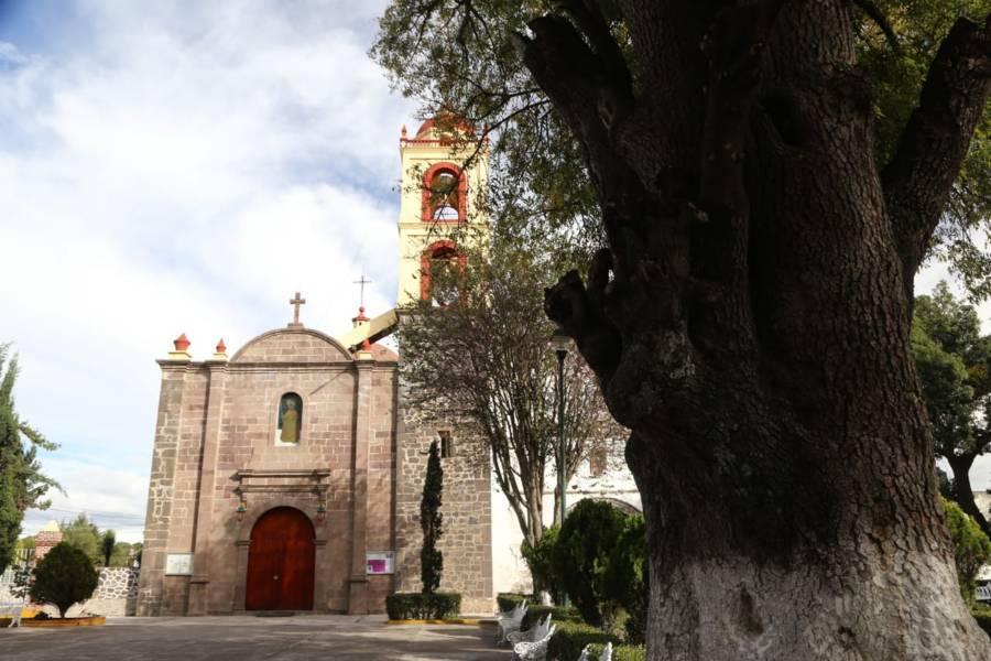 Aspectos: Iglesia de San Matías Tepetomatitlán