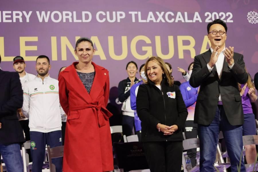 Desfile inaugural de la Copa Mundial de Tiro con Arco en Tlaxcala 