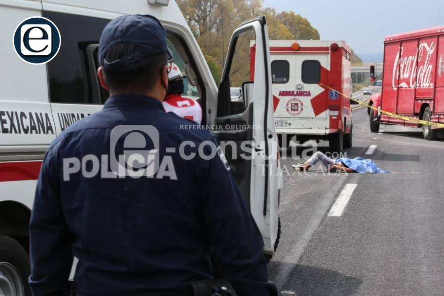 Muere hombre al presuntamente caer de un remolque sobre la carretera Tlaxcala-Texmelucan