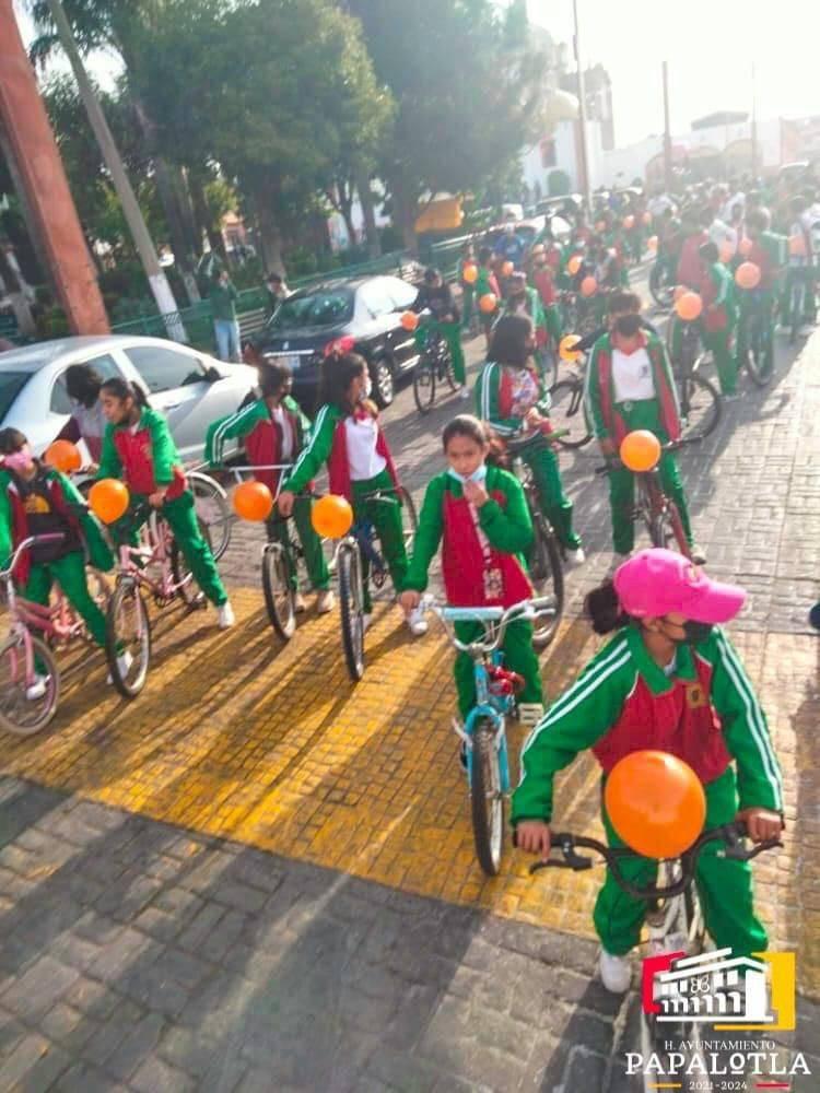Gobierno de #Papalotla realiza rodada con alumnos de Secundaria en conmemoración al Día Naranja  
