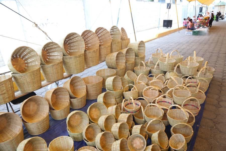"Ya huele a Día de Muertos" Comerciantes se preparan para ventas de día de Muertos en Totolac
