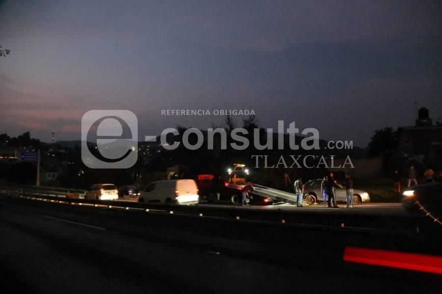 Se registra choque múltiple en la carretera federal Apizaco-Tlaxcala, a la altura de Tizatlán
