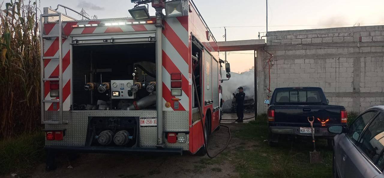 Apoya Policía Municipal de Chiautempan a sofocar incendio en Muñoztla