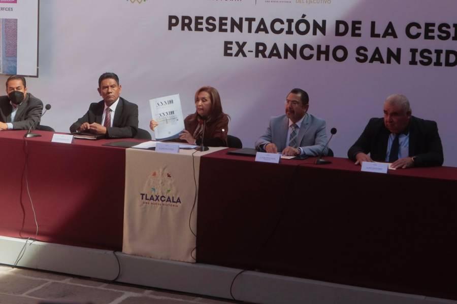 Presentación de la cesión de derechos del Ex-rancho San Isidro y Santa Bárbara 