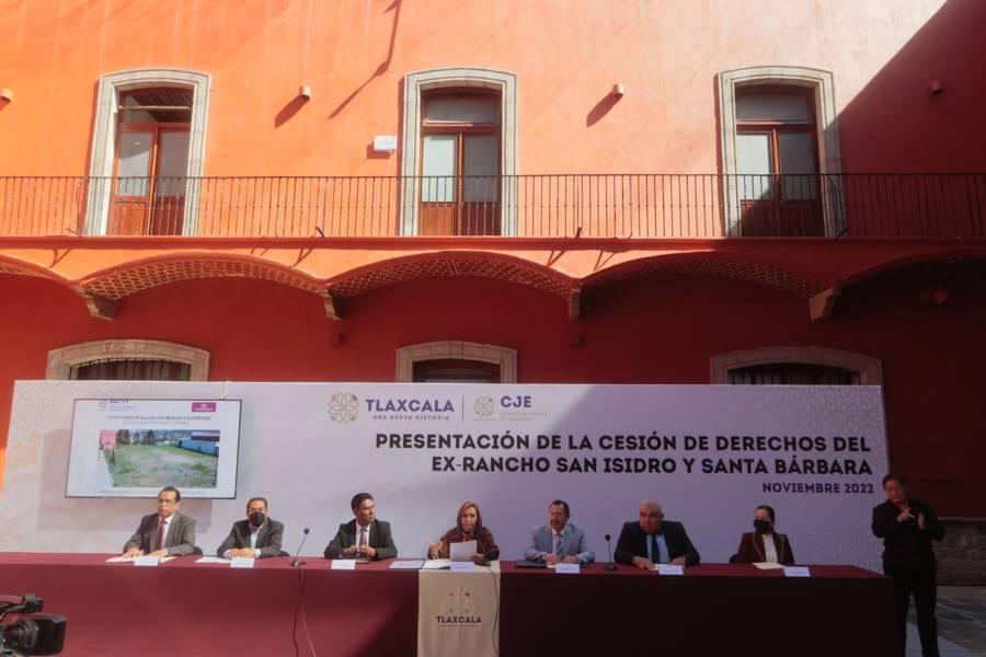 Presentación de la cesión de derechos del Ex-rancho San Isidro y Santa Bárbara 
