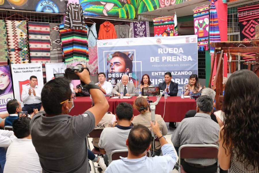 Presentan Desfile de moda "Herencia Milenaria" en Chiautempan 