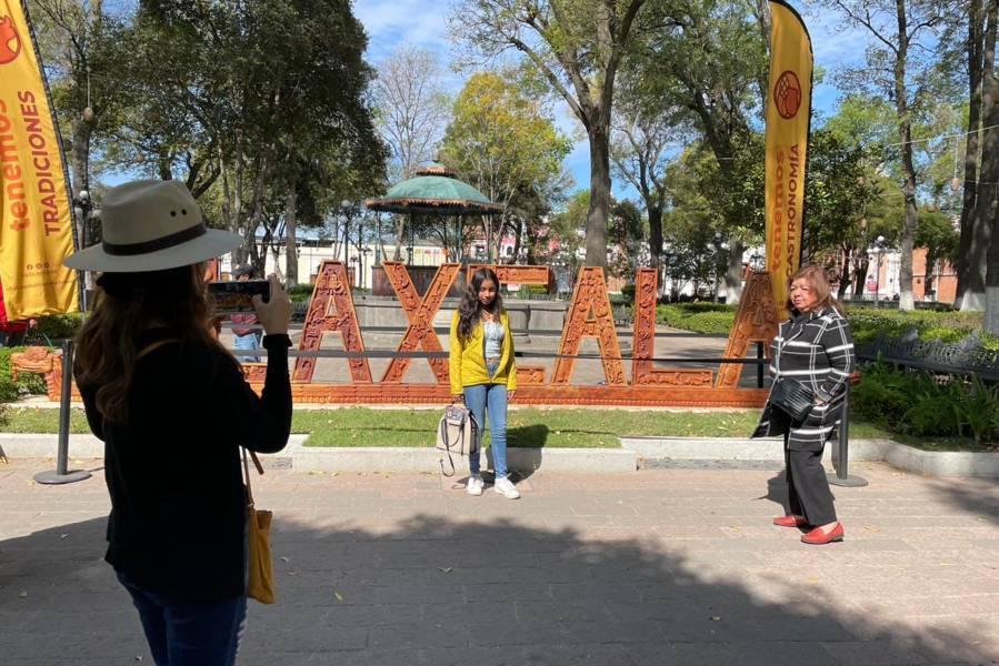 Turistas de Guadalajara visitan la capital tlaxcalteca 