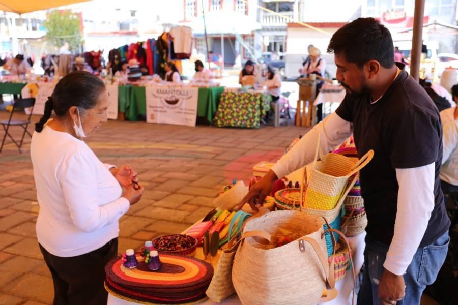 Celebra su cuarto aniversario el Mercado Alternativo de Amaxac 