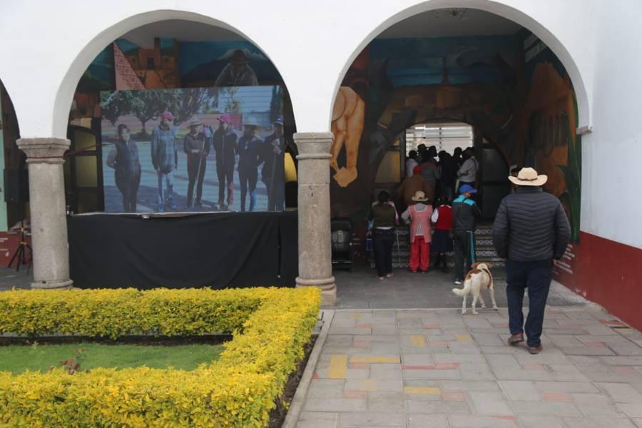 En tensa calma inicia Sesión de Cabildo en Teolocholco 