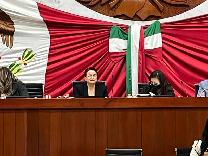 Guillermina Loaiza firme en su compromiso de legislar a favor de los Tlaxcaltecas  