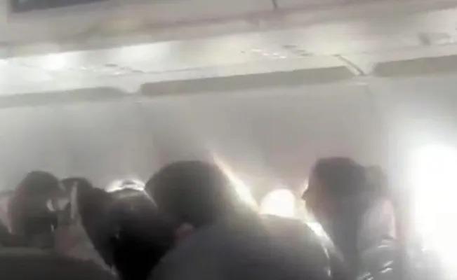 Pasajeros de un avión entran en pánico tras quedarse sin oxígeno