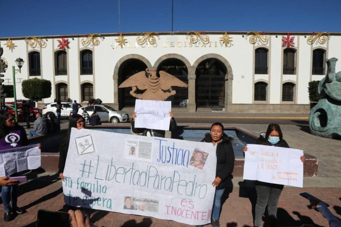 Se manifiestan familiares de Pedro, joven guanajuatense detenido en Tlaxcala 
