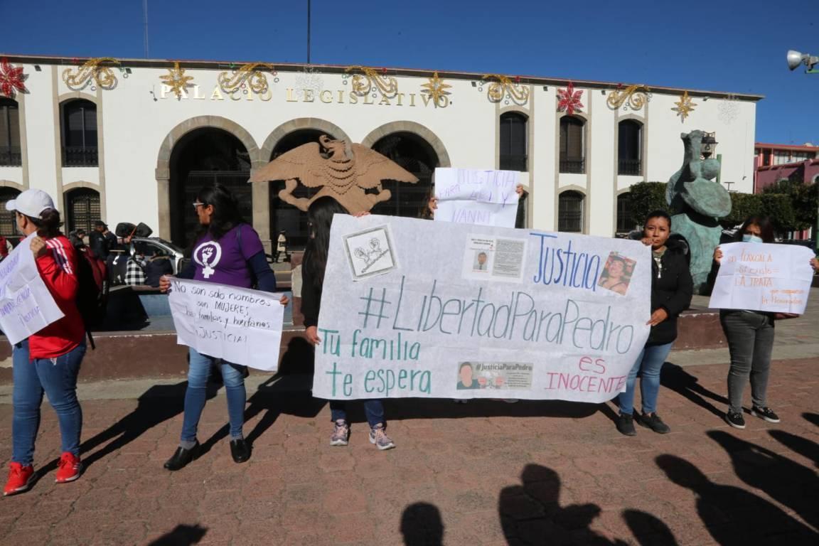 Se manifiestan familiares de Pedro, joven guanajuatense detenido en Tlaxcala 