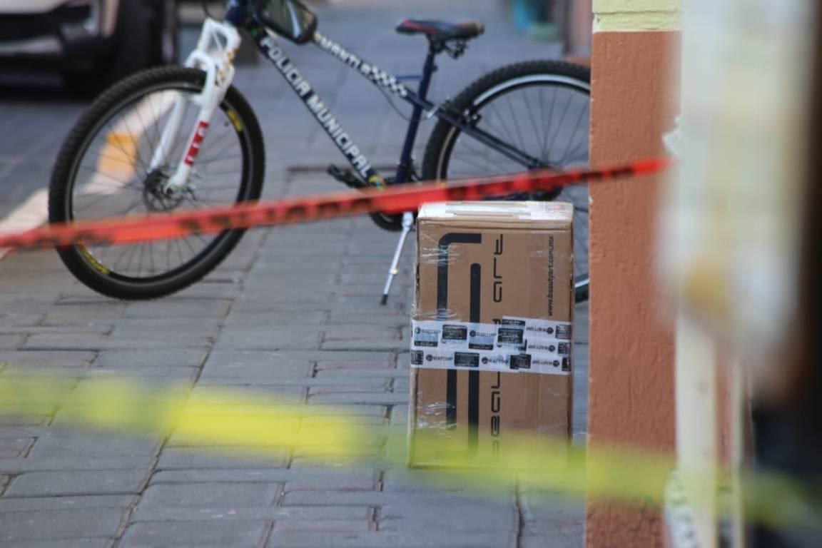 Localizan presunto explosivo a las afueras de negocio de paquetería en Huamatla 
