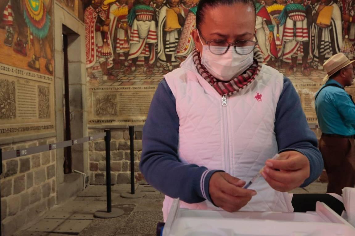Aplican vacunas contra la influenza en Palacio de Gobierno de Tlaxcala 