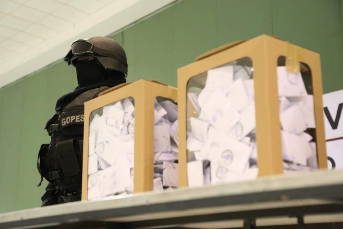 Bajo un fuerte dispositivo de seguridad, se desarrollaron elecciones del Sindicato 7 de Mayo en el centro de convenciones