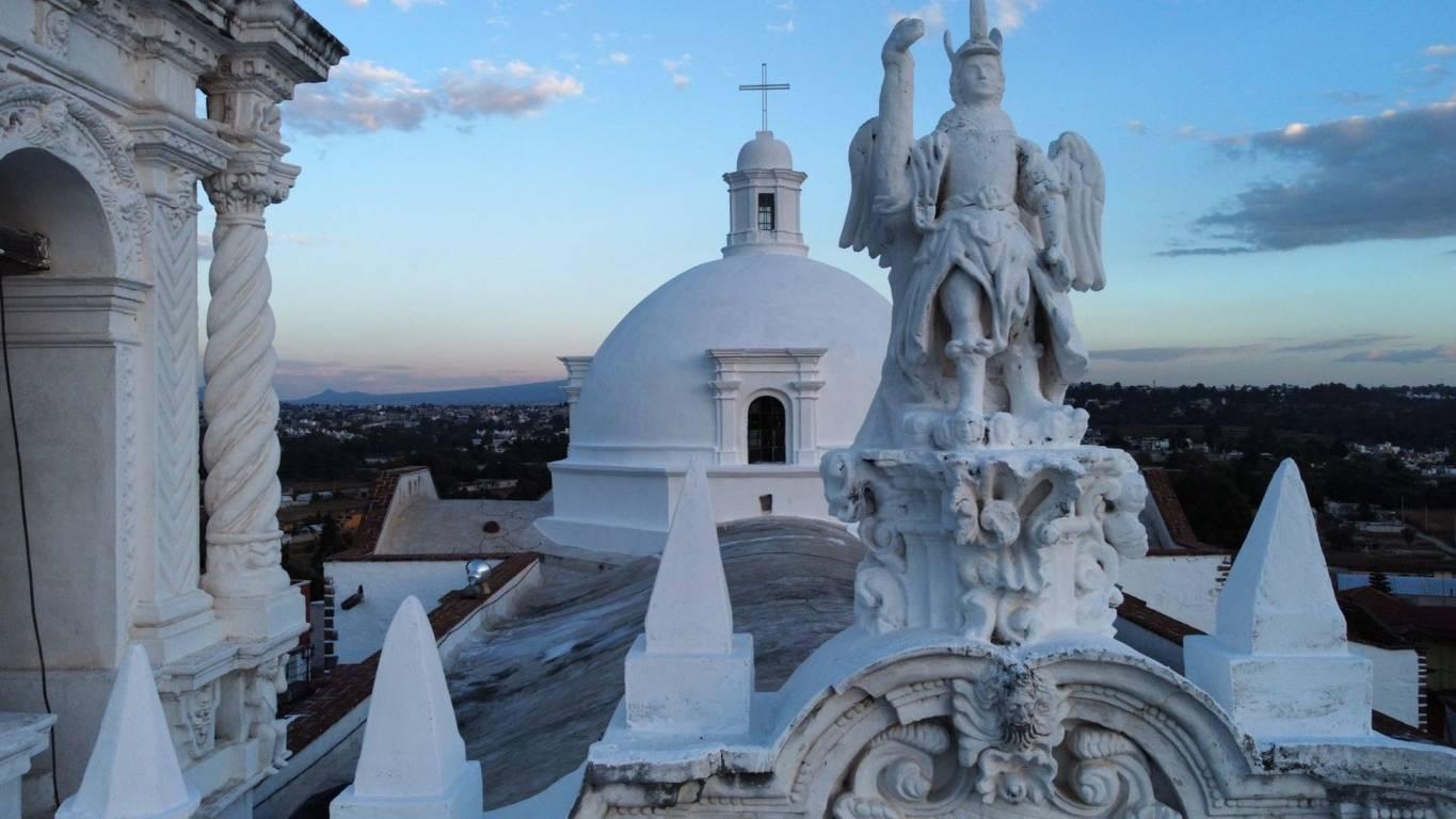 Alistan iglesia de Panotla para la celebración de San Nicolás de Bari 