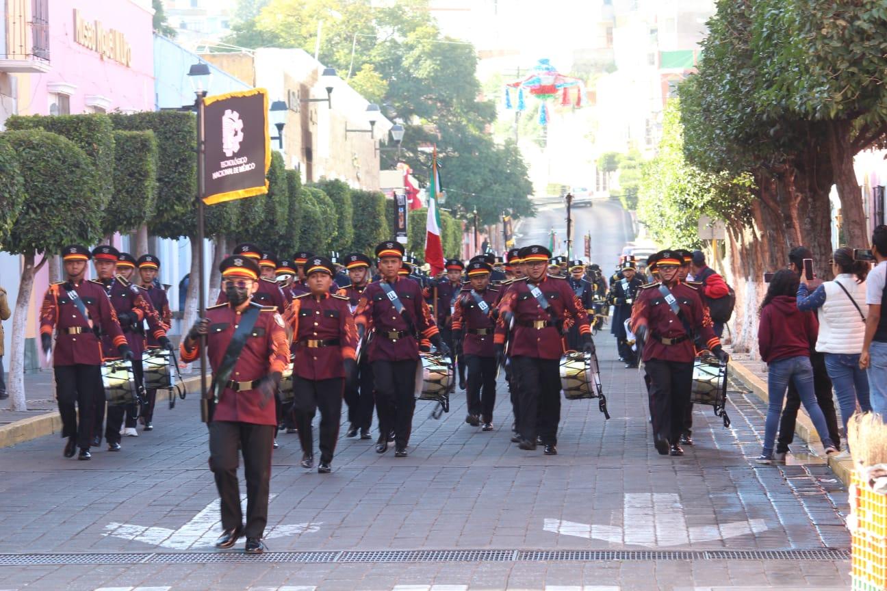 Clausuran con desfile, evento nacional de escoltas y bandas de guerra 