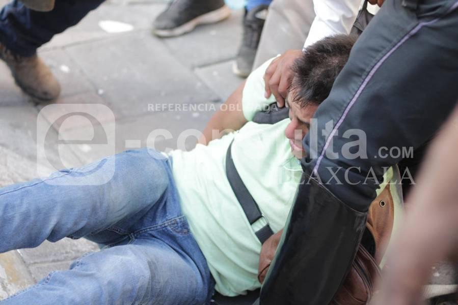Vecinos del centro de Tlaxcala detienen a delincuente roba celulares 