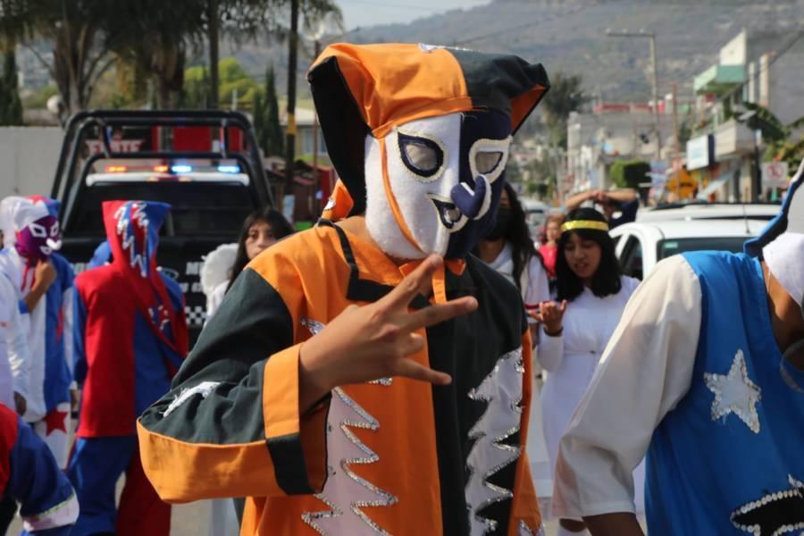 A punto de comenzar desfile en honor a San Juan Bautista en Totolac 