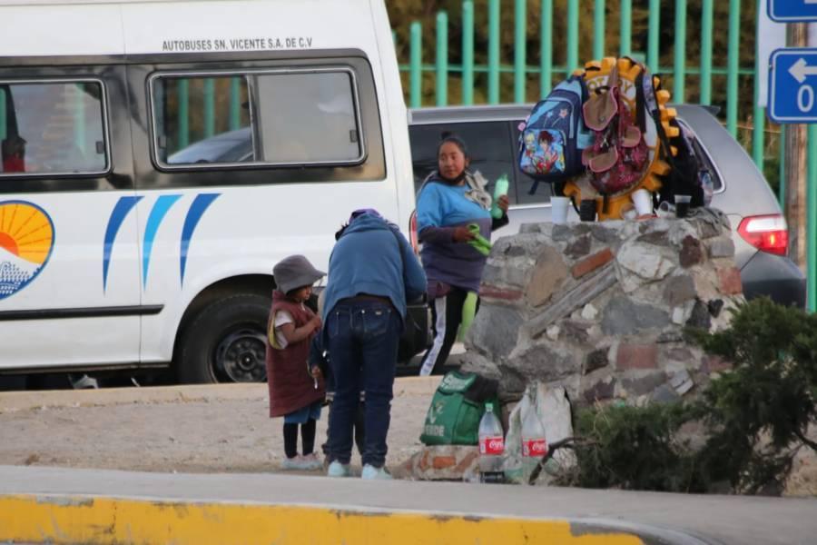Aumenta el número de menores de edad que se dedican a limpiar parabrisas en Tlaxcala