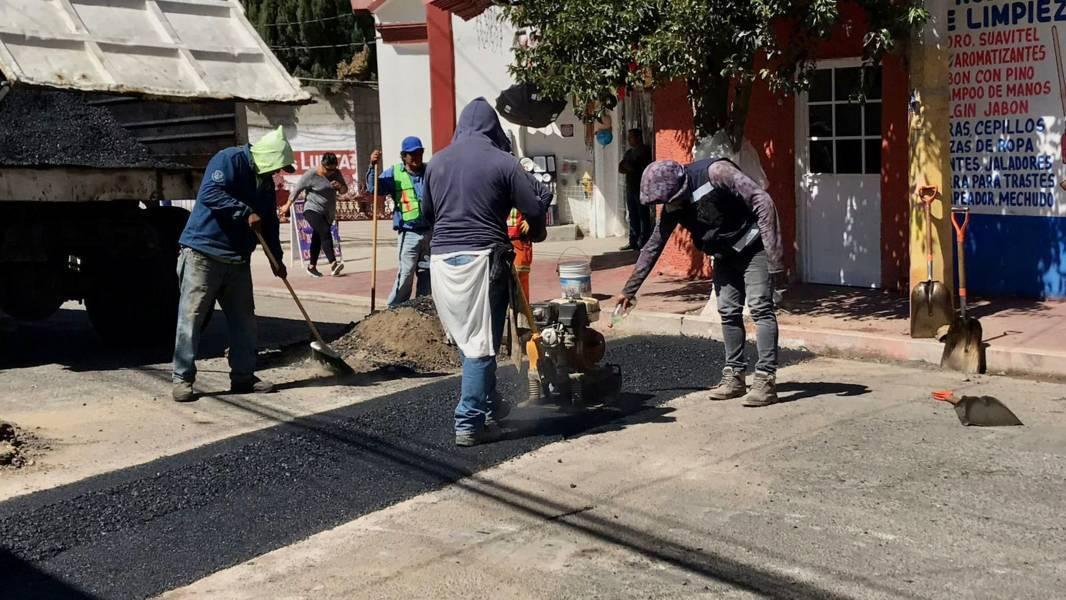 Rehabilitar las vialidades para mayor seguridad, tarea primordial para el Gobierno Municipal: Eddy Roldán