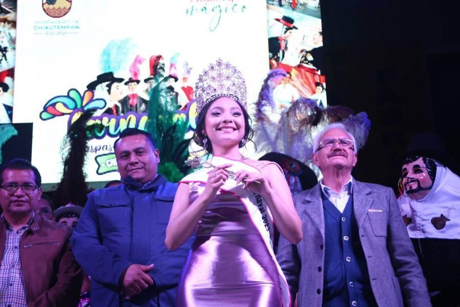 Corona Presidente Municipal a Reina del Carnaval Chiautempan 2023