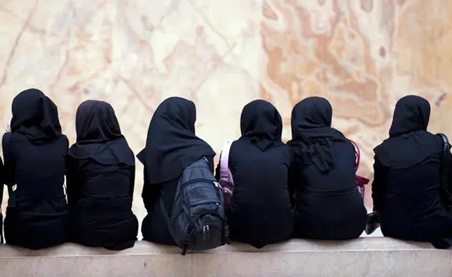 Envenenamiento masivo de niñas en Irán causa miedo en escuelas