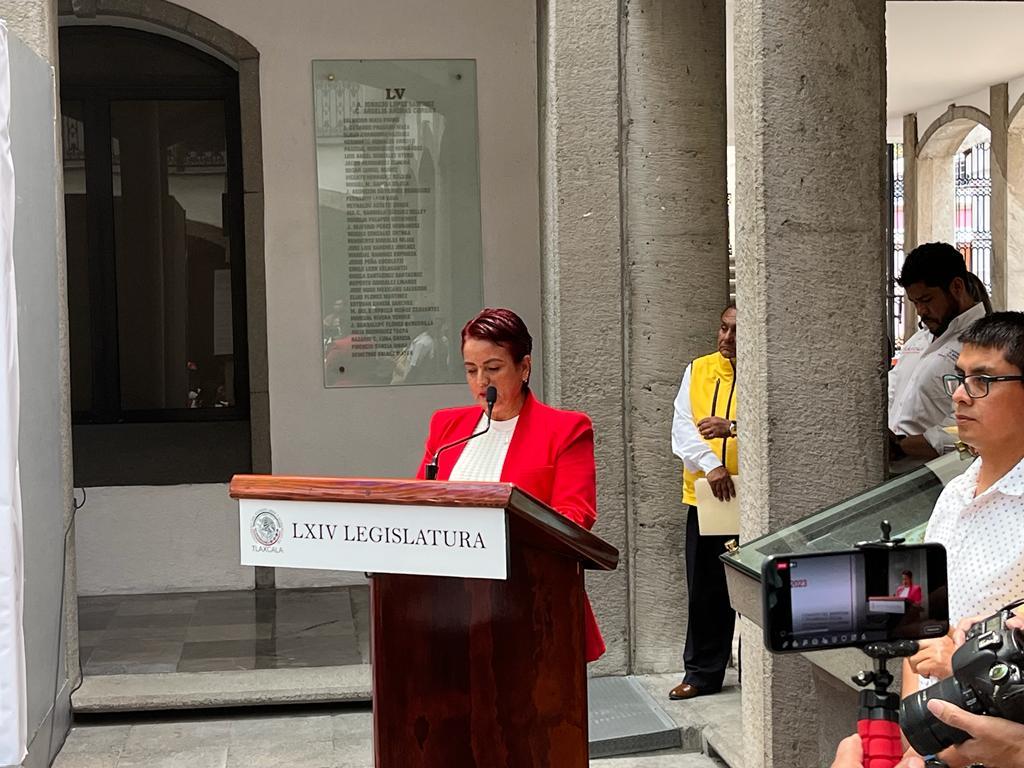 Guillermina Loaiza encabeza el inicio de la colecta de la Cruz Roja en el Legislativo 