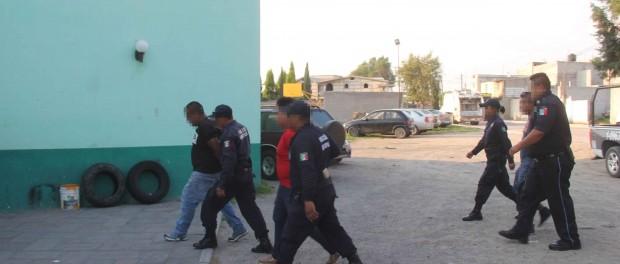 Denuncian brutal golpiza de policias de Zacatelco contra jóvenes